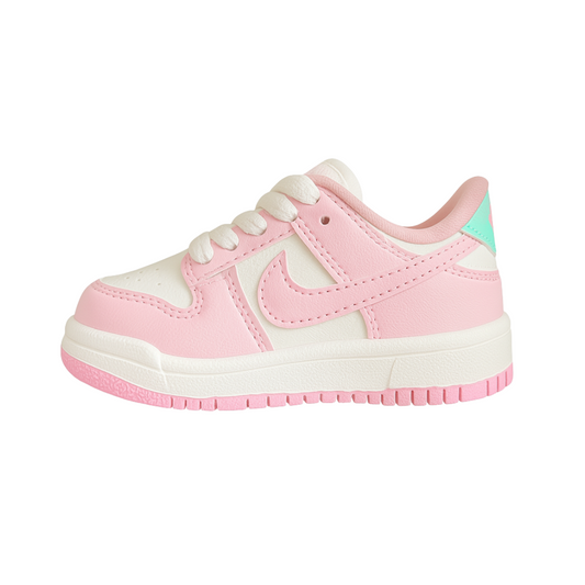 Zapatillas rosadas para niña modelo Sweet Candy de Mikale, cómodas y modernas, disponibles de la talla 18 a la 21